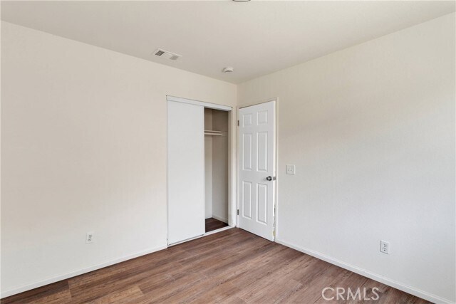 Building Photo - 15368 Ross Dr