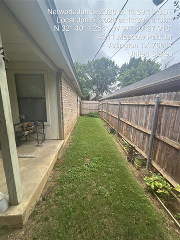 Building Photo - 4211 Meadow Park Dr