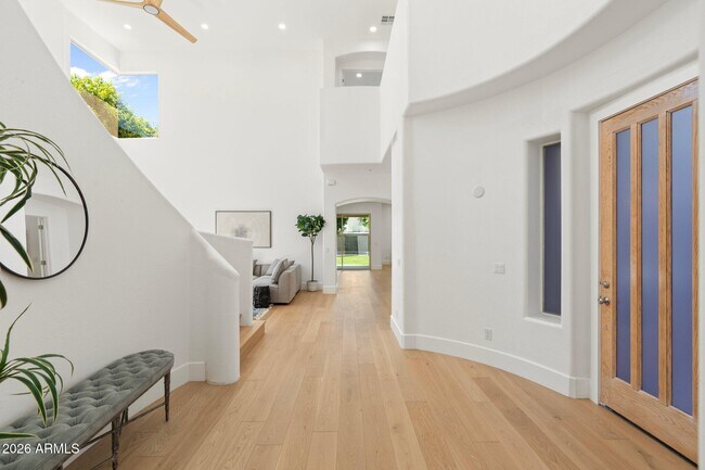 Building Photo - 7471 E Sunnyvale Dr