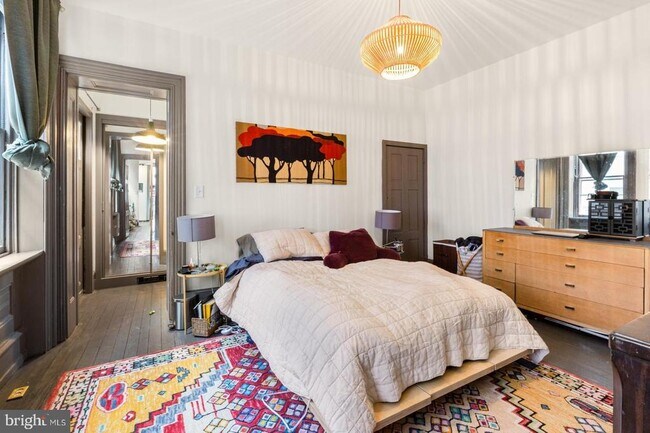 Building Photo - 2318 E York St