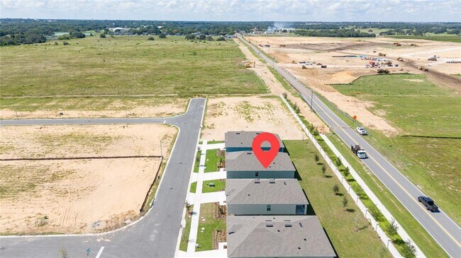 Building Photo - 804 Silver Palm Dr