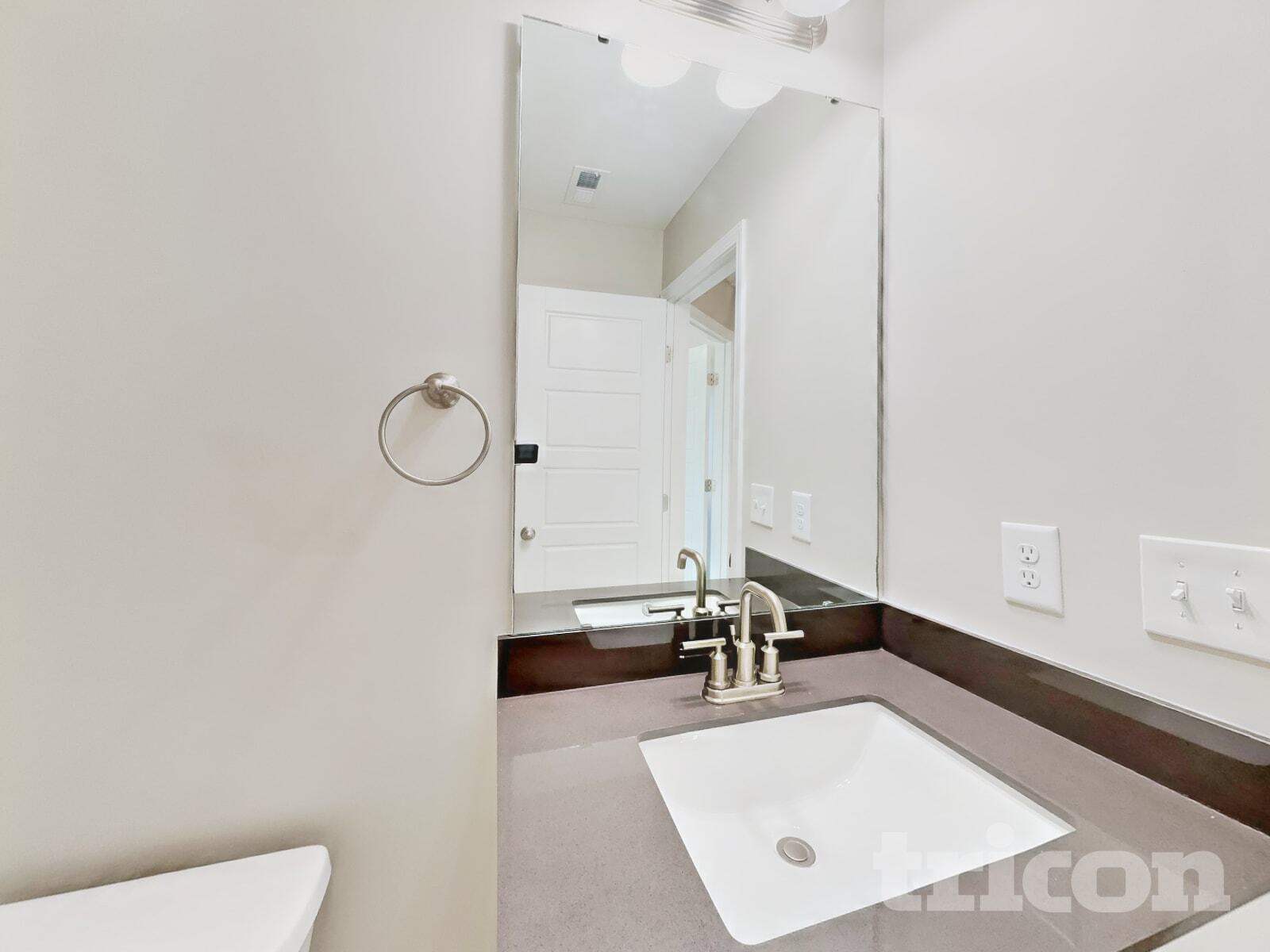 Building Photo - 97 Sawyer Ml Dr