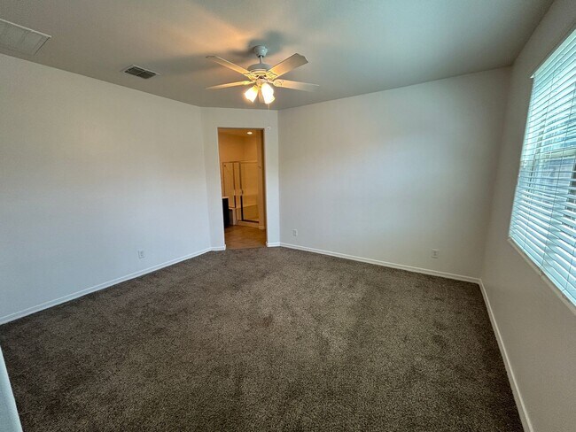 Building Photo - 10319 W Hammond Ln
