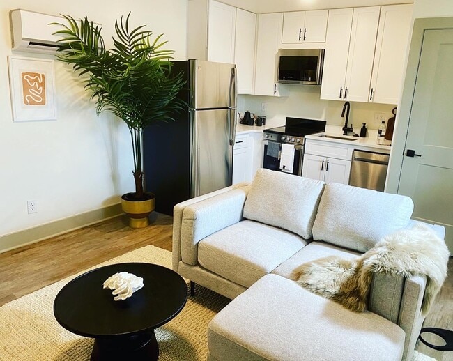 Interior Photo - The Dover