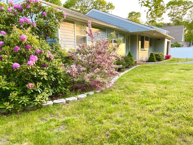 Building Photo - 114 Portside Cir