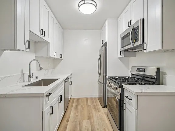 Building Photo - 2774 Myra St