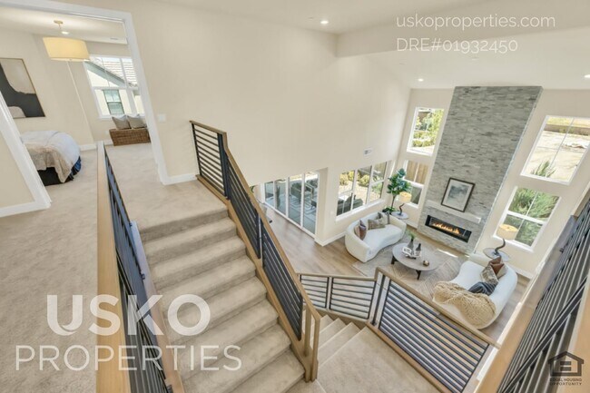 Building Photo - 7095 Soleil Wy