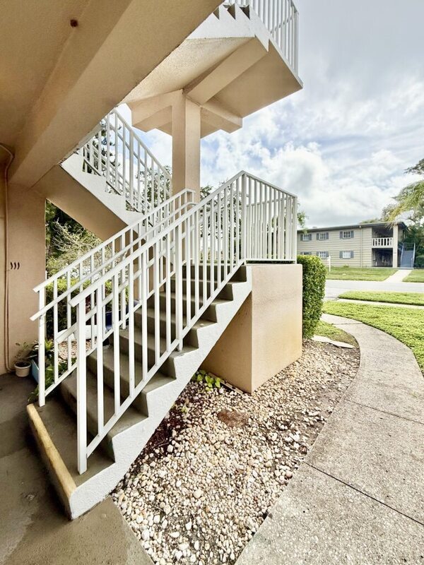 Building Photo - 445 32nd Ave N