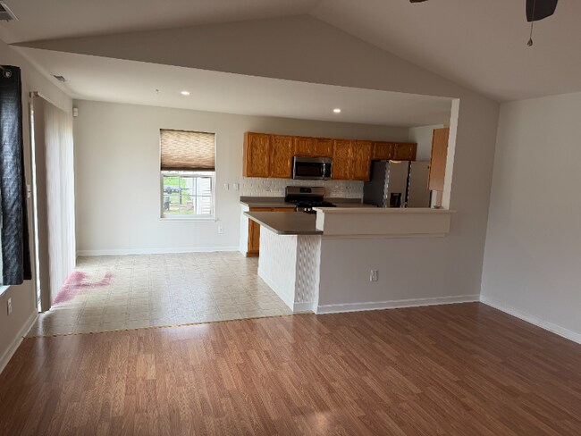 Building Photo - 45 Anchor Ln