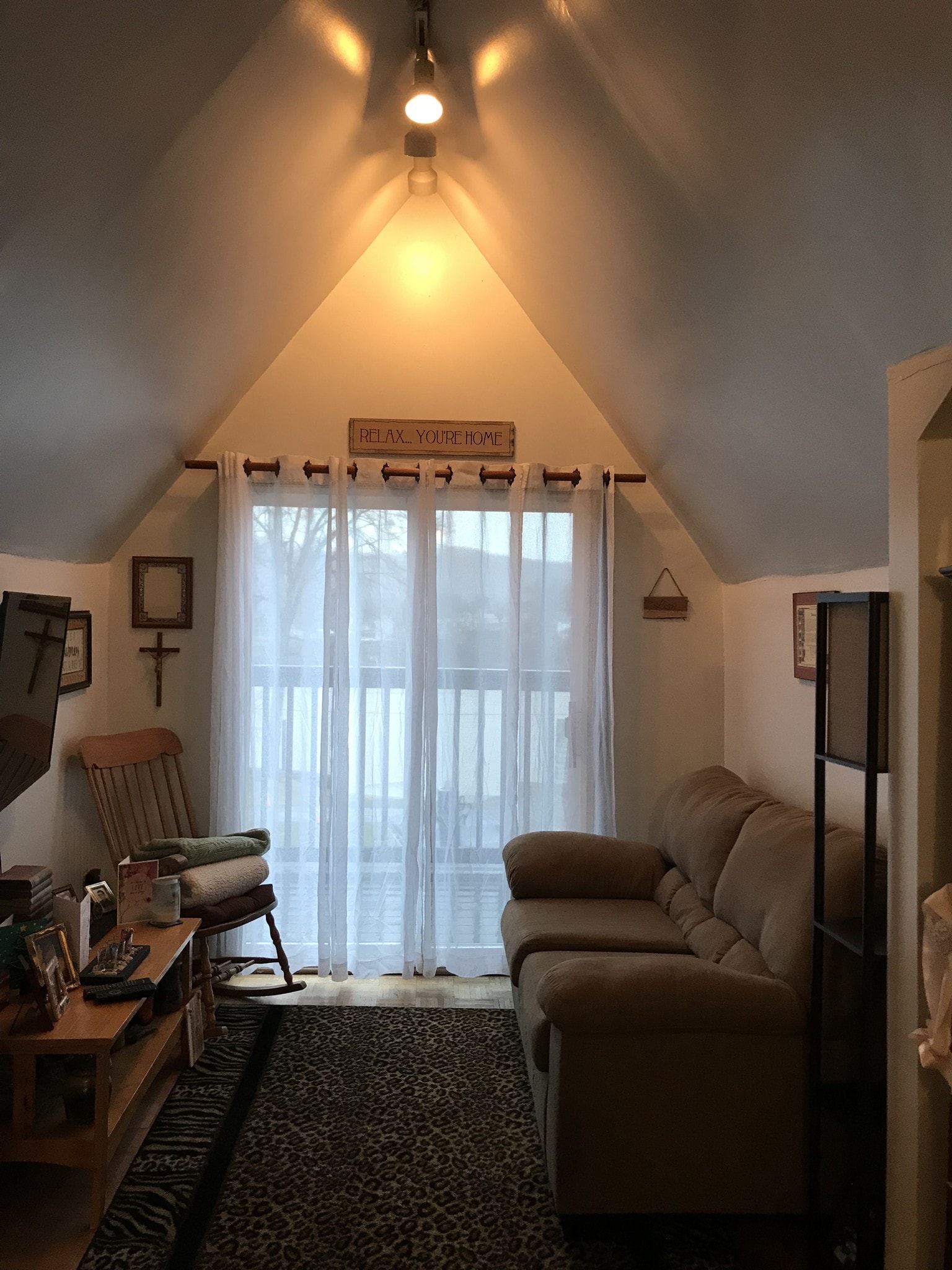 Building Photo - 117 Short St