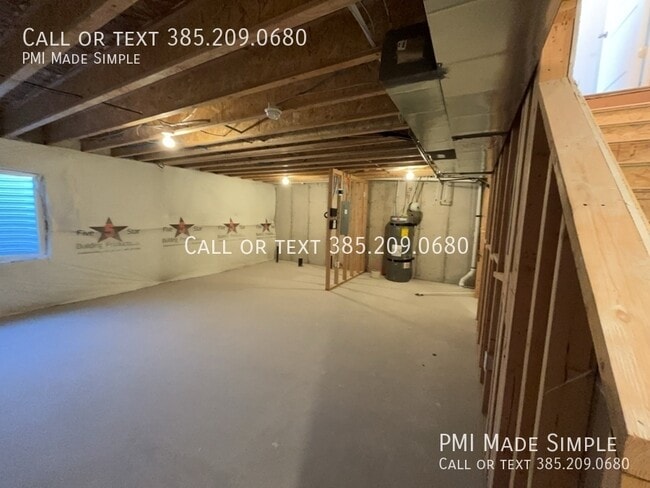 Building Photo - 978 W Broadleaf Dr