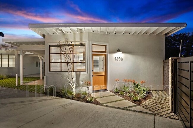 Primary Photo - 1638 Santa Ana Ave