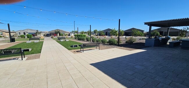 Building Photo - 3049 Hayden Rose Ave