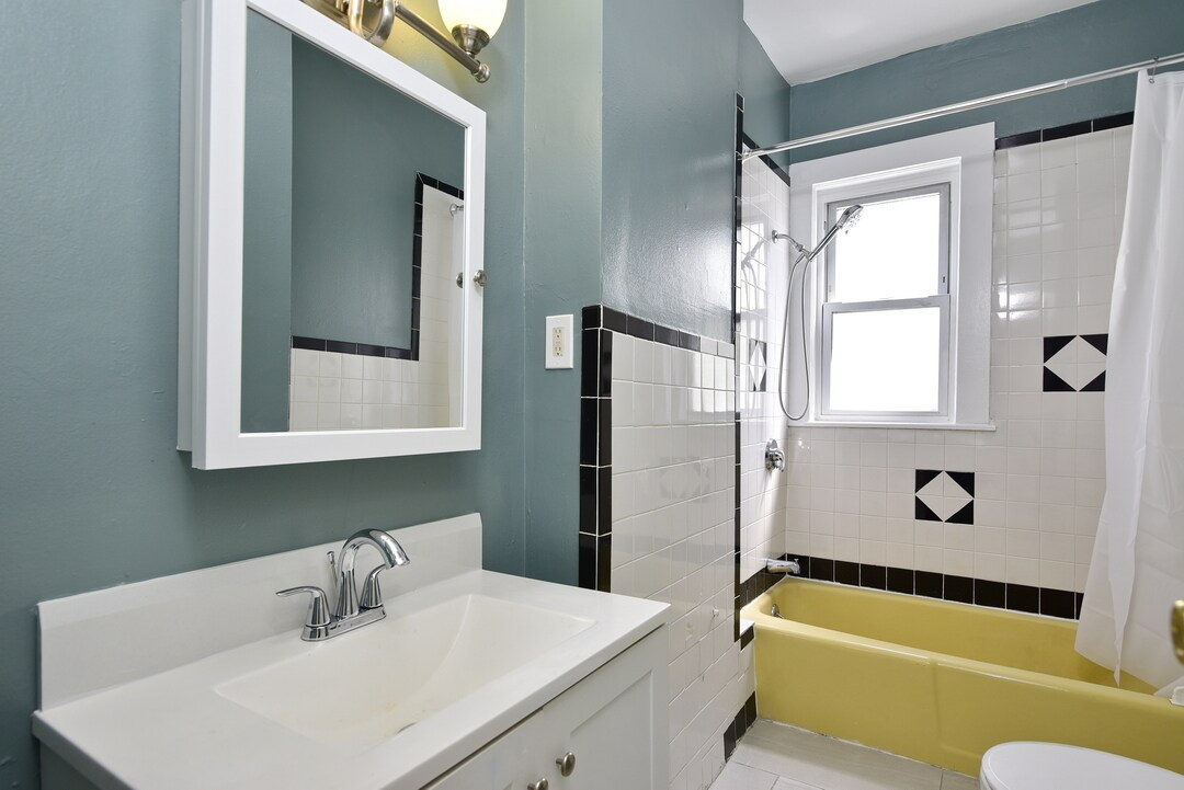 Building Photo - 175 Callender St