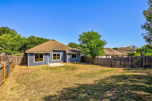 Building Photo - 1617 Diana Dr