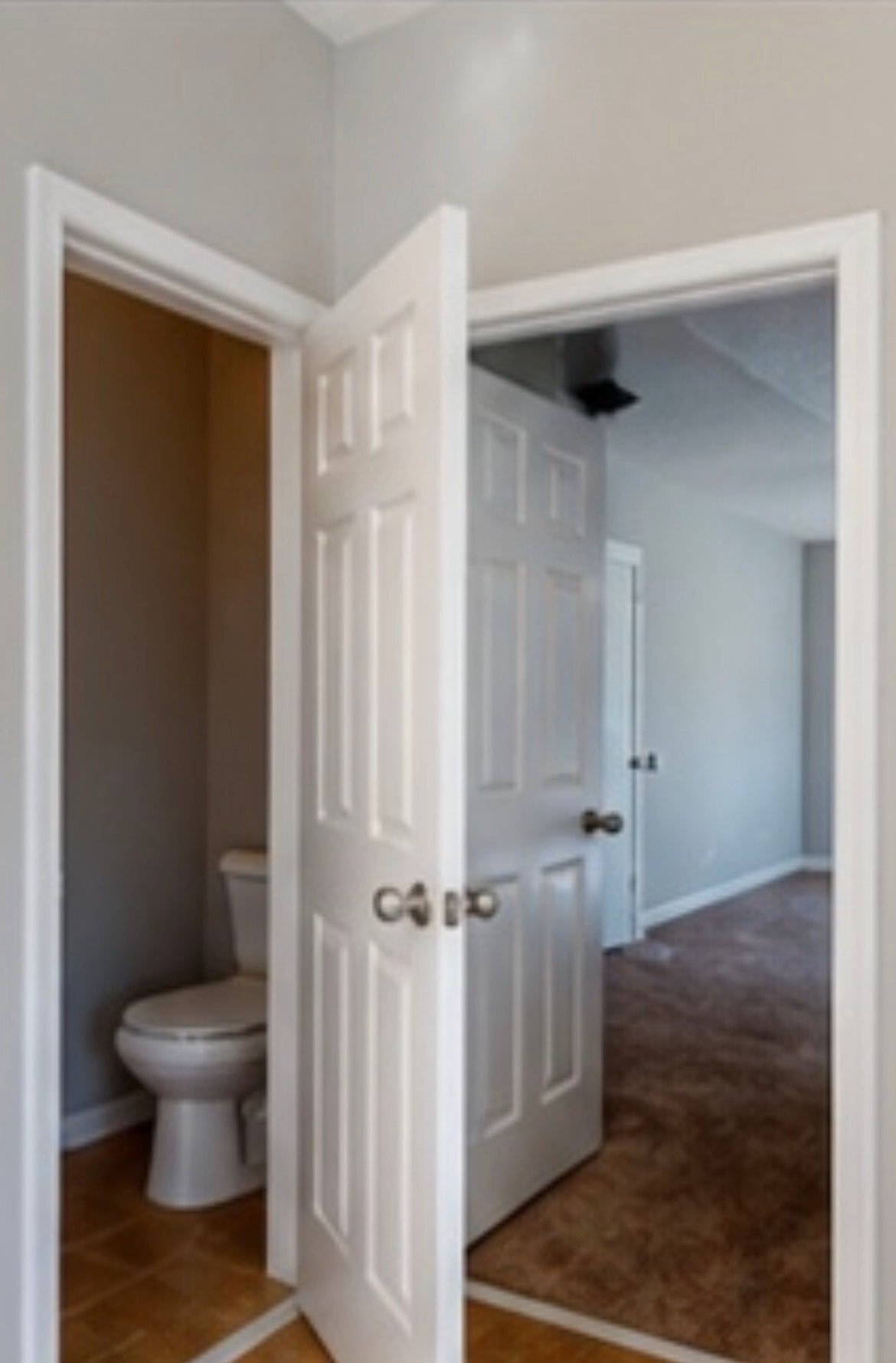 Building Photo - 4084 Pinehurst Valley Dr
