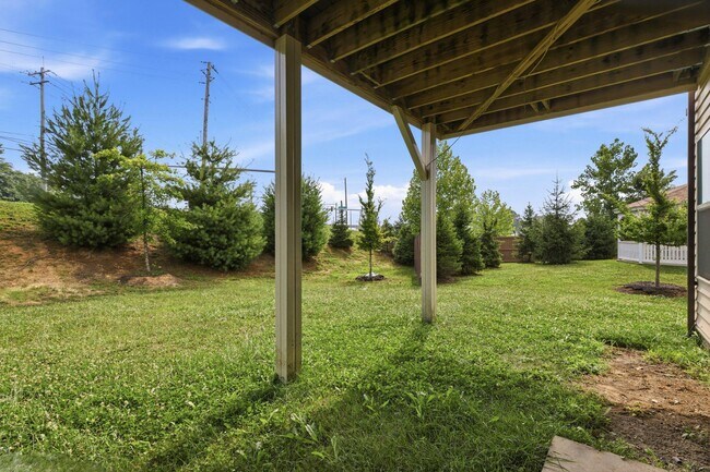 Building Photo - 5714 Richmanor Terrace