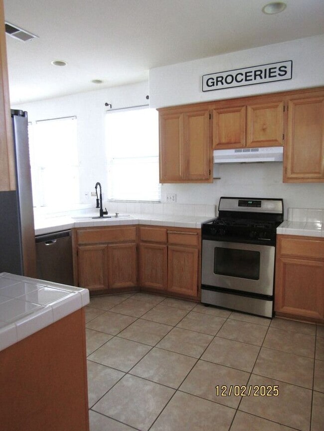 Building Photo - Beautiful 4 Bed 3 Bath Single Family Home in Santa Rosa- $3,250 per month!