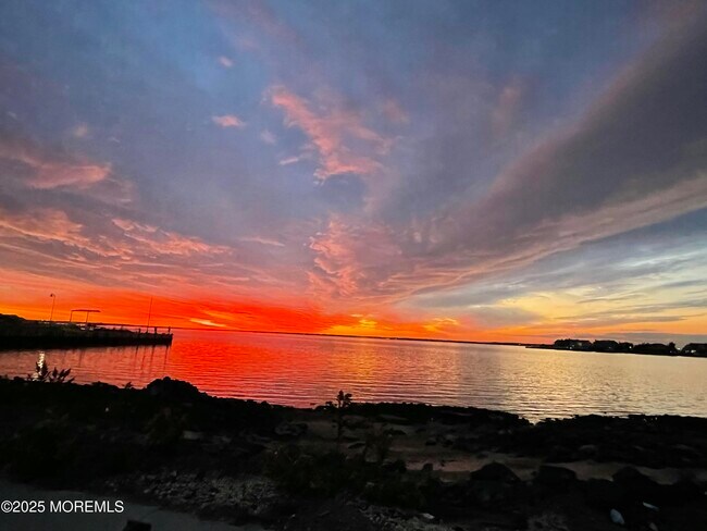 Building Photo - 6 Northrup Dr