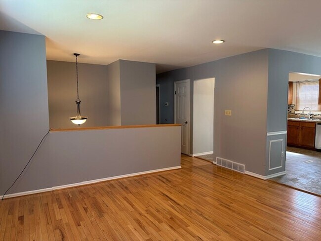 Building Photo - 3912 Brookridge Dr