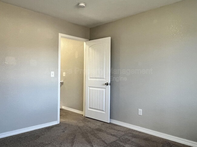 Building Photo - 7470 Grand Valley Dr