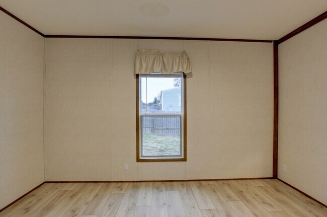 Building Photo - 295 Seays Rd