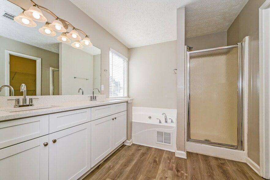 Building Photo - 654 Highpoint Way