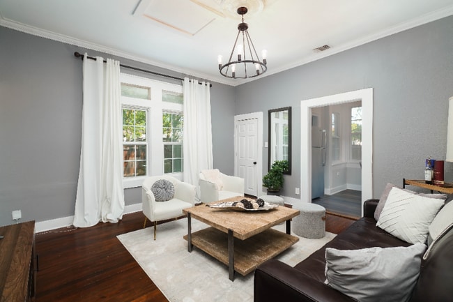 Building Photo - 1002 W Mulberry Ave