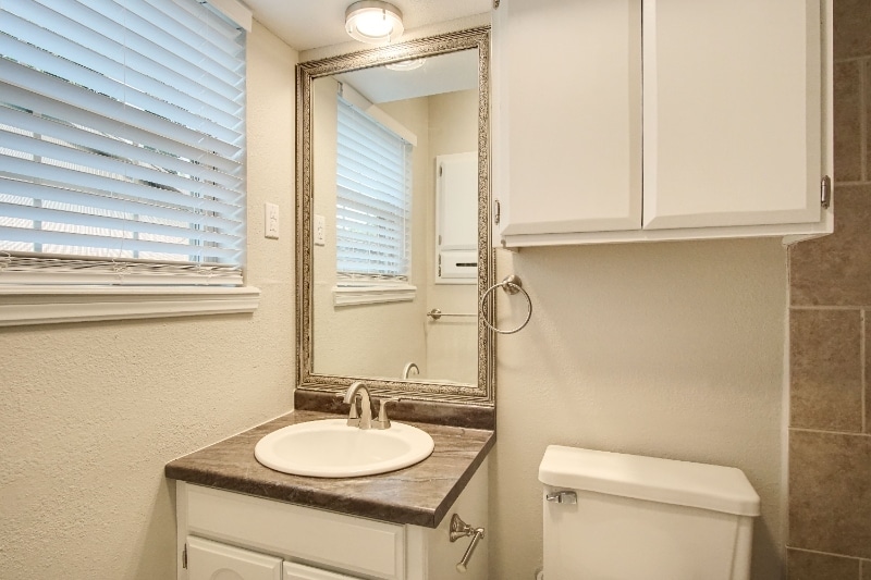 Building Photo - 501 Holly Hill Rd