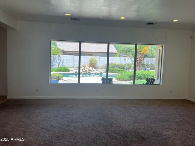 Building Photo - 15494 W Meadowbrook Ave