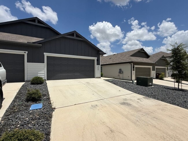 Building Photo - 359 Nespral Dr