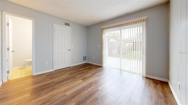 Building Photo - 2151 Alicia Dr