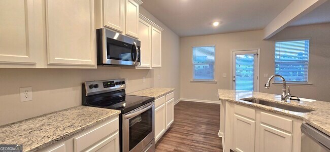 Building Photo - 82 Sepia Oak Dr