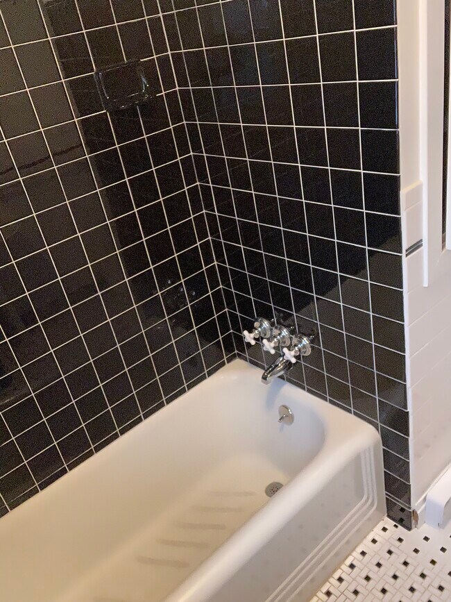 Upstairs Bathroom - 6 Morrison Ave