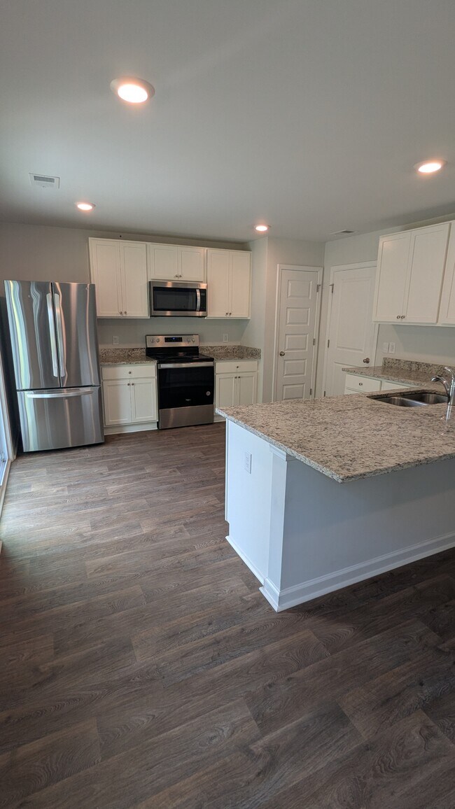 Building Photo - 479 Coconut Dr