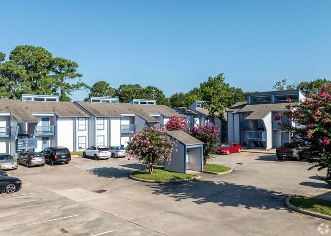 Building Photo - 13151 Walden Rd