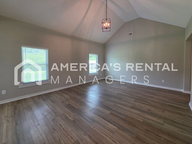 Building Photo - DEPOSIT PENDING!!! - Four Bedroom, Modern Home for Rent in Eastaboga - Available NOW!