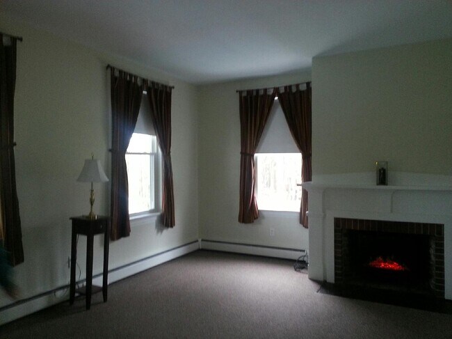 Building Photo - 9 Gambo Rd