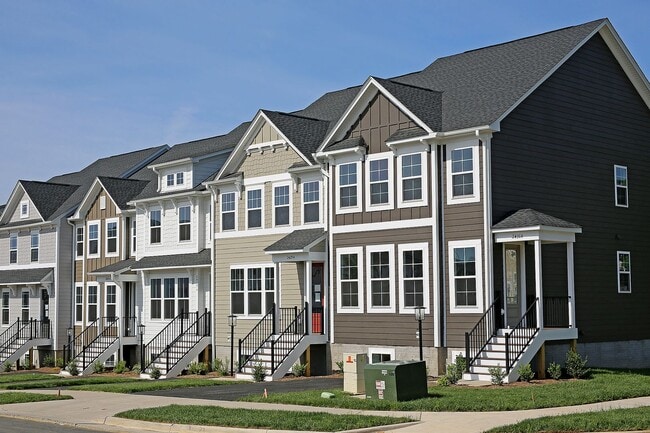 Primary Photo - End-Unit Crozet Townhome - Dog-Friendly!
