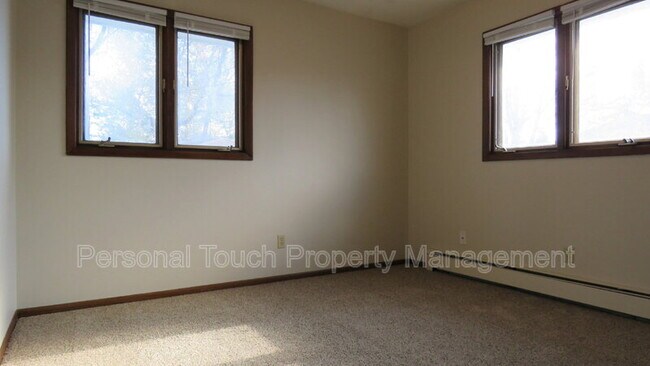 Building Photo - 1346 17th St S