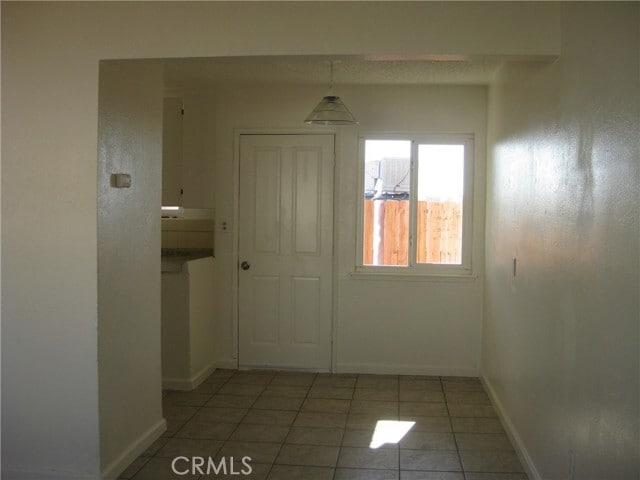Building Photo - 933 E Navajo St
