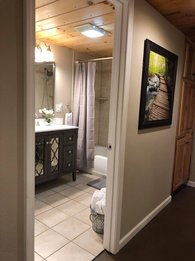 Building Photo - 487 Kentucky Ave