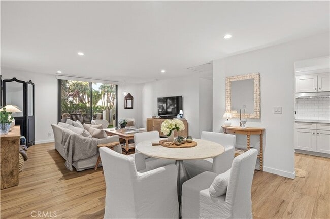 Building Photo - 601 Lido Park Dr