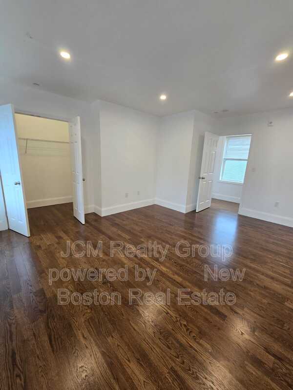 Building Photo - 375 Crescent Ave
