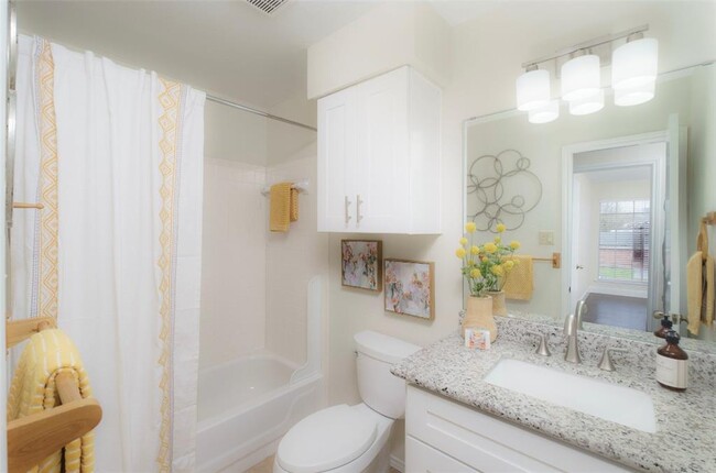 Building Photo - 2201 Broughton Ct