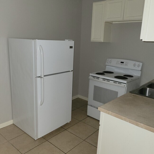 Kitchen - 5016 FM 1765