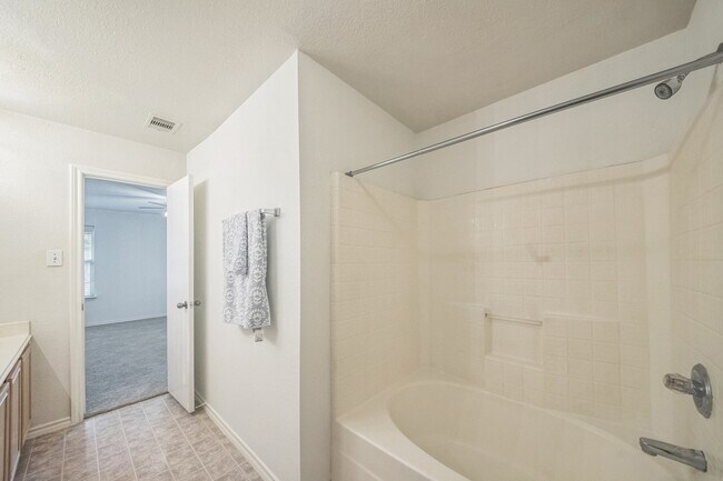 Building Photo - 5751 Wandering Creek Dr
