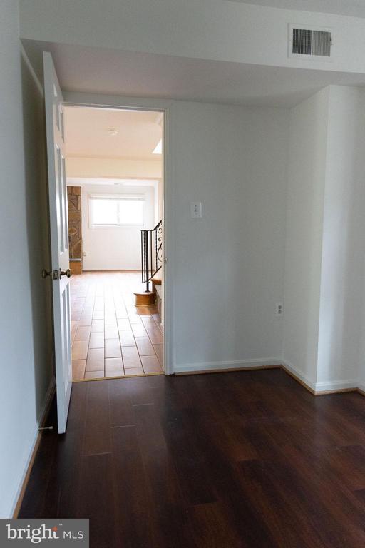 Building Photo - 1212 Forestwood Dr