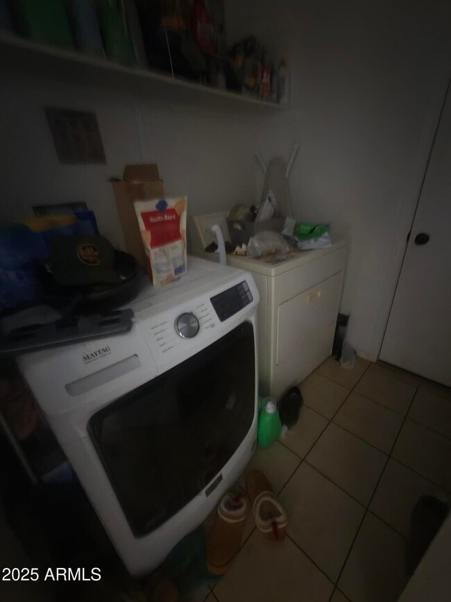 Building Photo - 4267 Kings Canyon Way