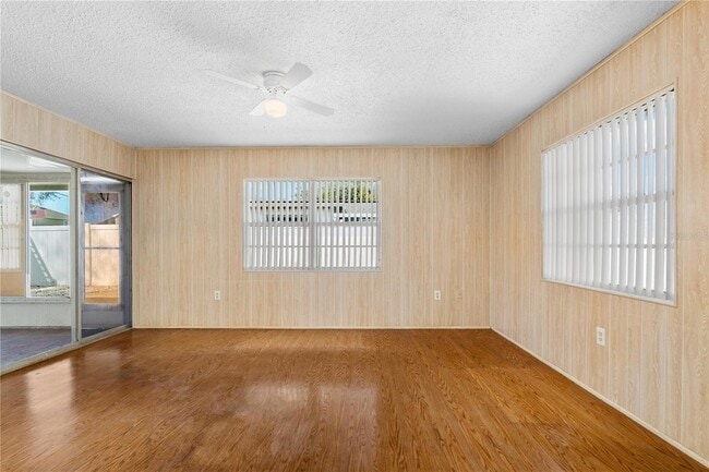 Building Photo - 2814 20th Ave Dr W